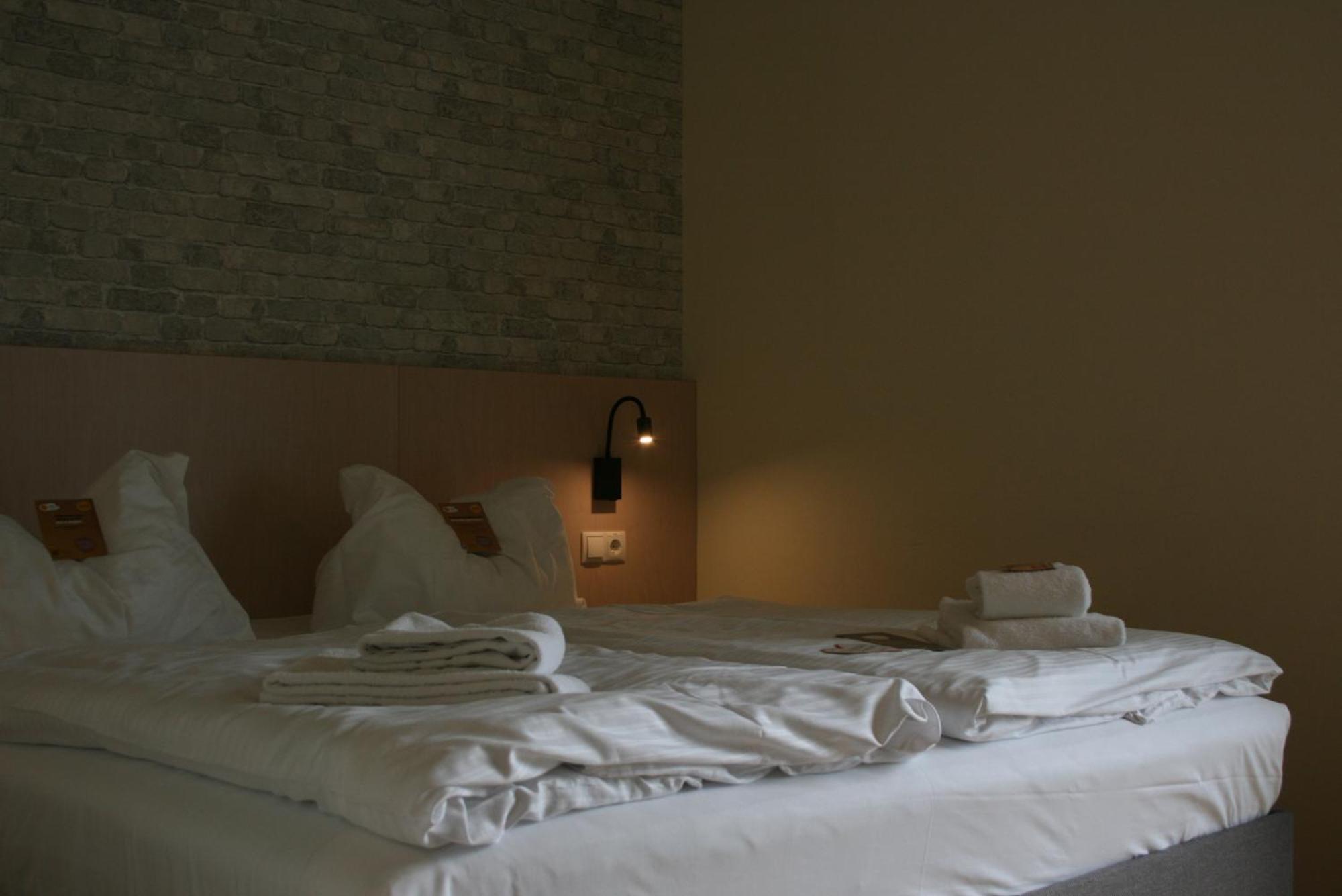 Jufa Hotel Im Brueckenkopfpark - Juelich Exteriör bild