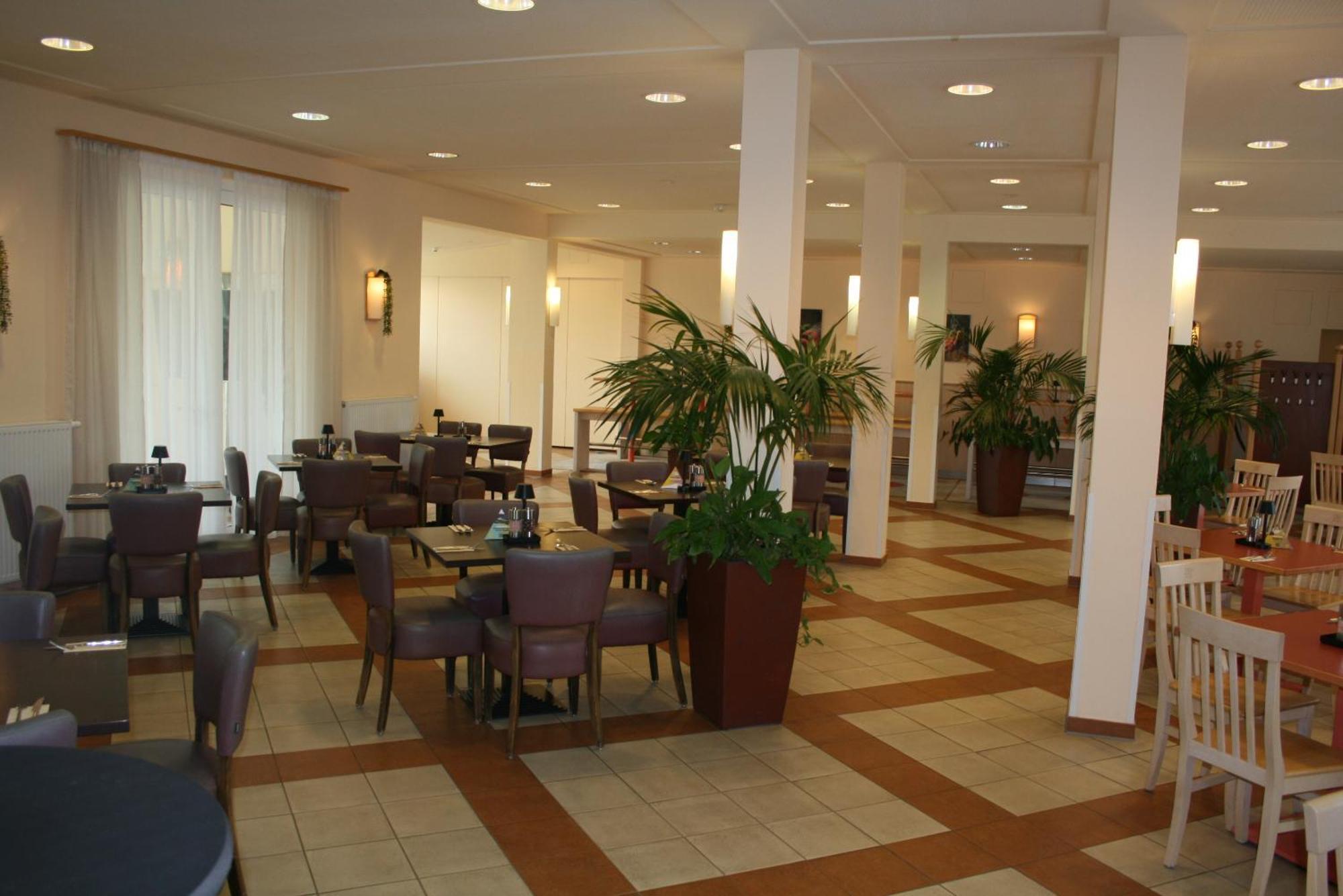 Jufa Hotel Im Brueckenkopfpark - Juelich Exteriör bild