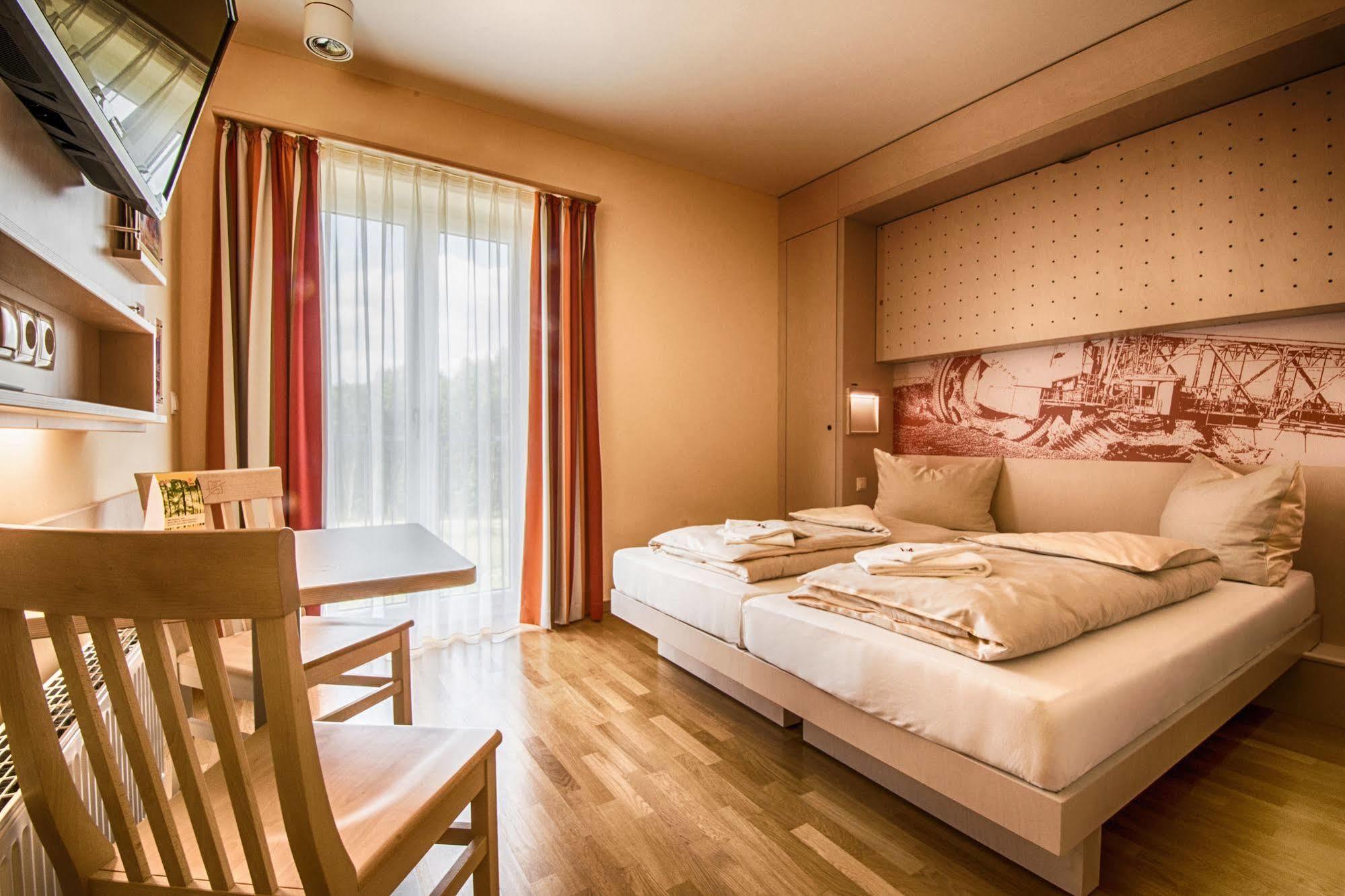 Jufa Hotel Im Brueckenkopfpark - Juelich Exteriör bild